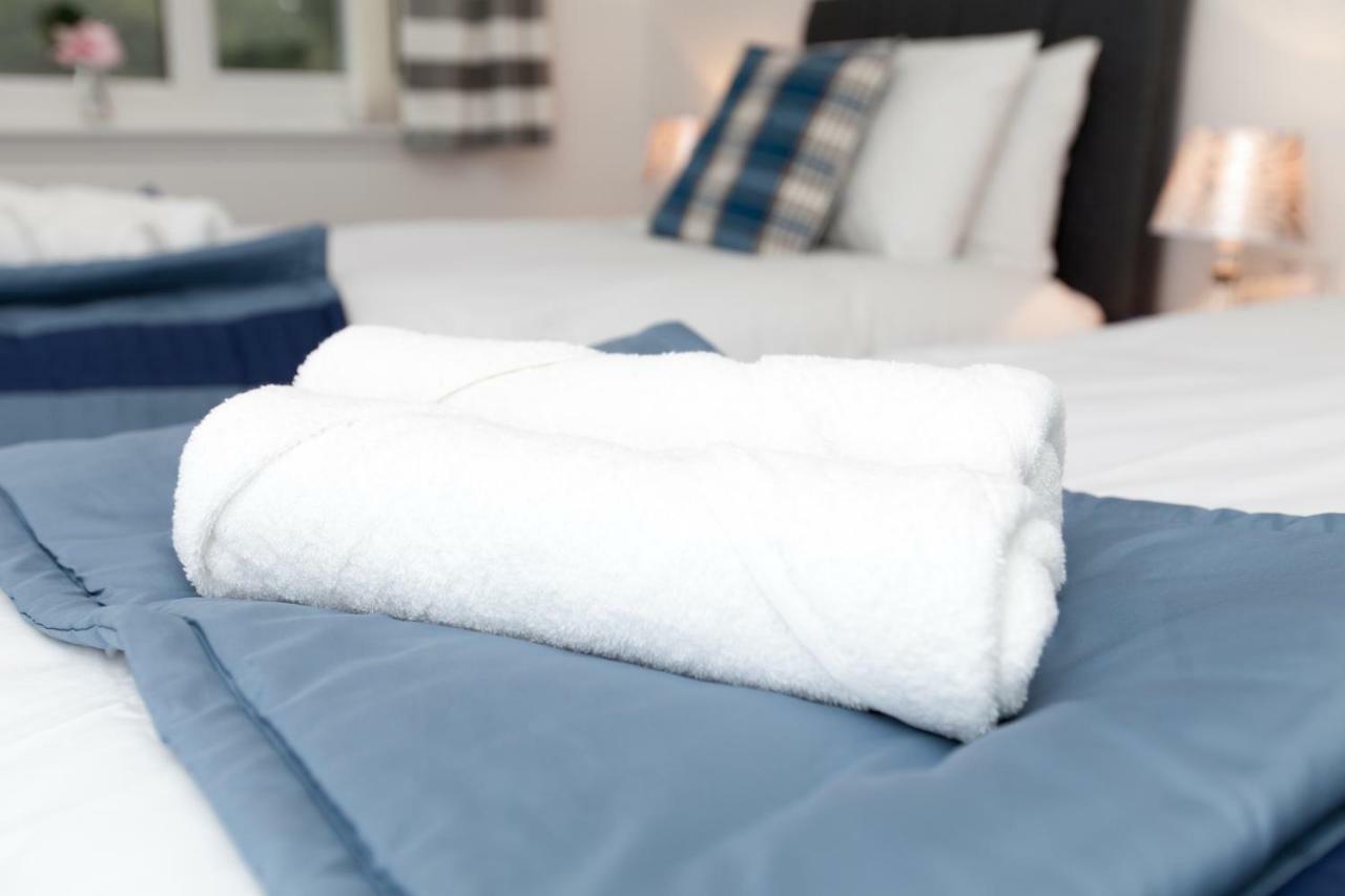 Prime Commuter Executive Apartment ดันเฟิร์มลิน ภายนอก รูปภาพ