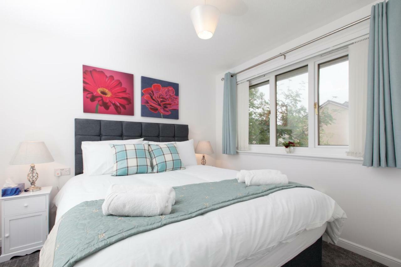 Prime Commuter Executive Apartment ดันเฟิร์มลิน ภายนอก รูปภาพ